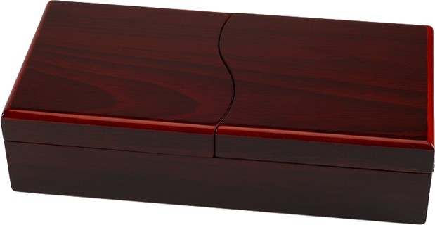   Exclusive wooden chest (highly polished) for 5 watches 